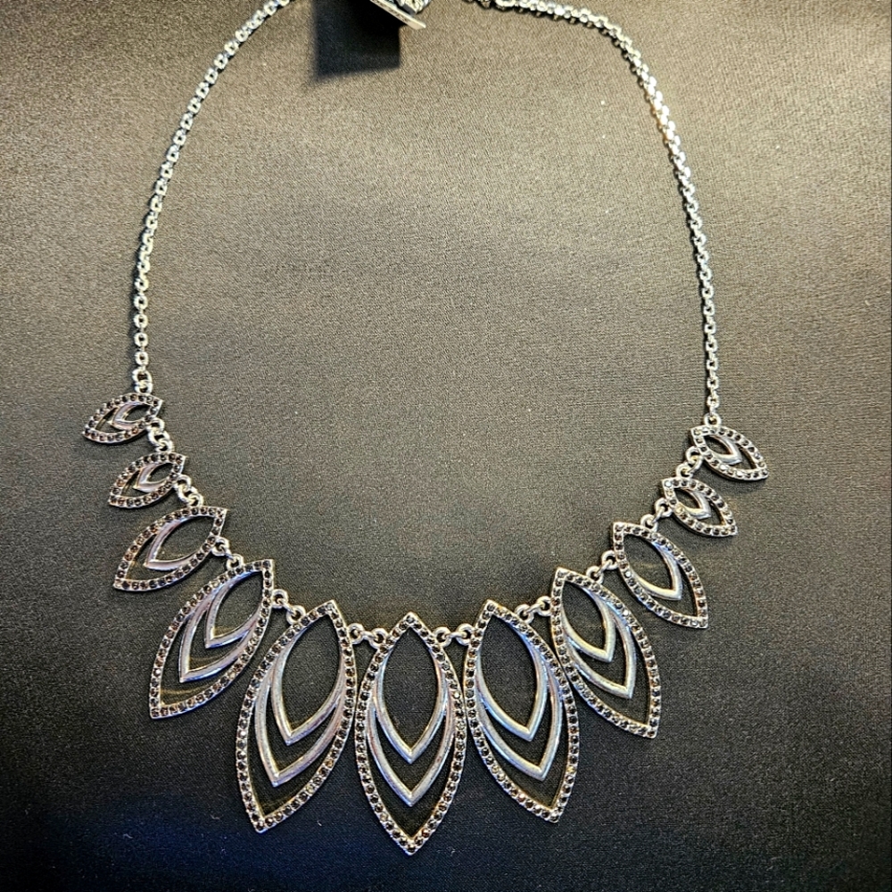 Women necklace Sterling Silver. Inc